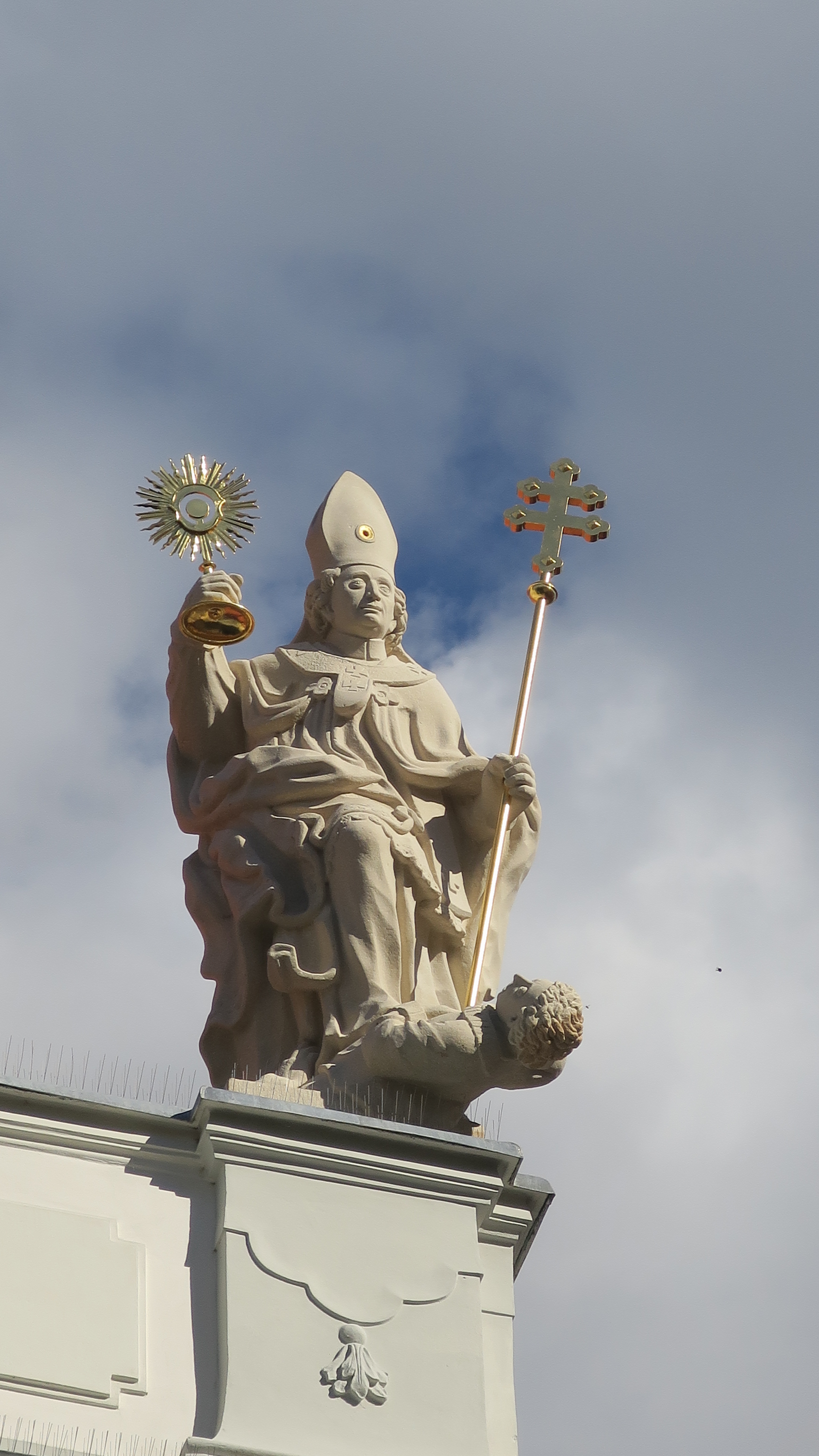 55817BFB-F279-49F2-B935-77385A1E0F13